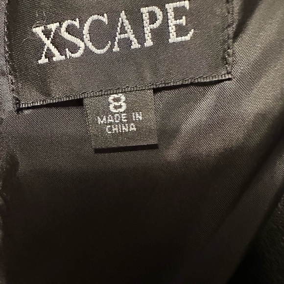 XSCAPE - Gold Sand - Shimmer Glitter off the Shoulder Gown - Size 8. - Picture 9 of 10